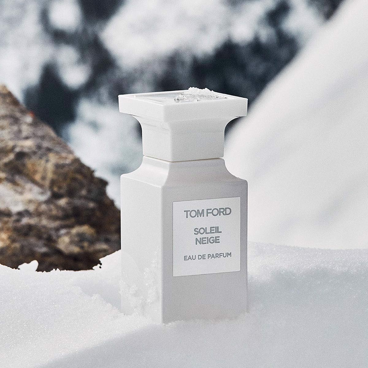 Hương thơm thu hút giúp mọi cô nàng trở nên quyến rũ đến từ Tom Ford Soleil Neige EDF